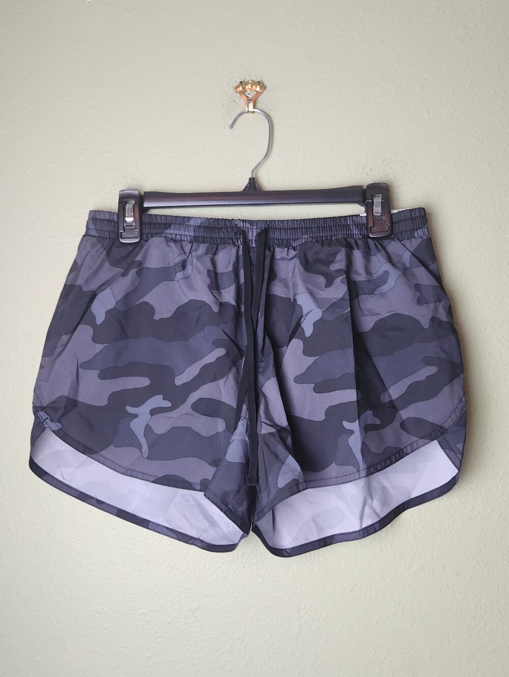 NWT - Old Navy Gray Camo Athletic Shorts Size 8 Tall